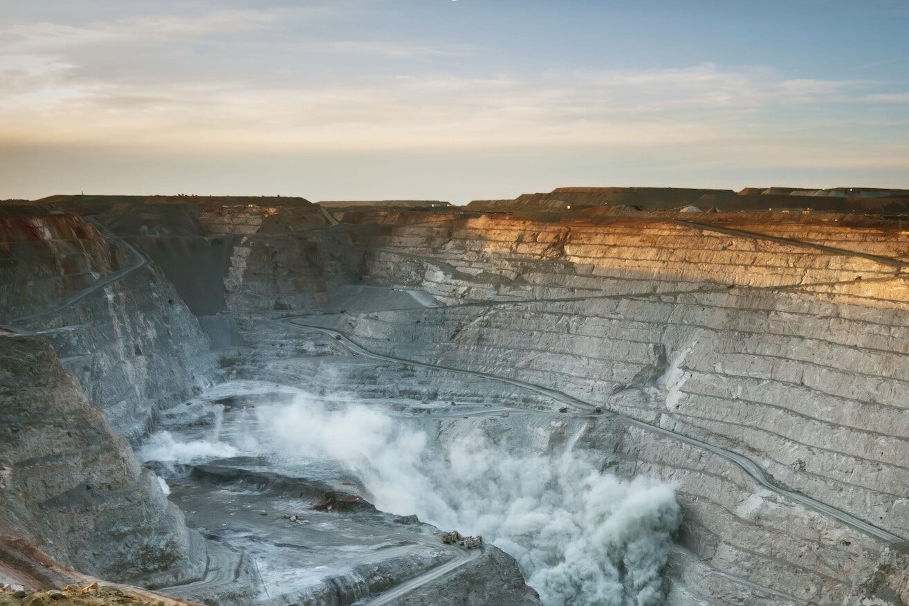 Glittering gold grades light up Black Cat portfolio - Mining Magazine Australia