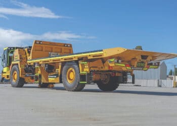 Approximately 75 per cent of the E15 shares DNA with proven Caterpillar products, simplifying maintenance and logistics. Images: Elphinstone