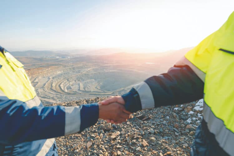 Strategic maintenance partnerships are becoming increasingly popular. Image: parilov/Shutterstock.com